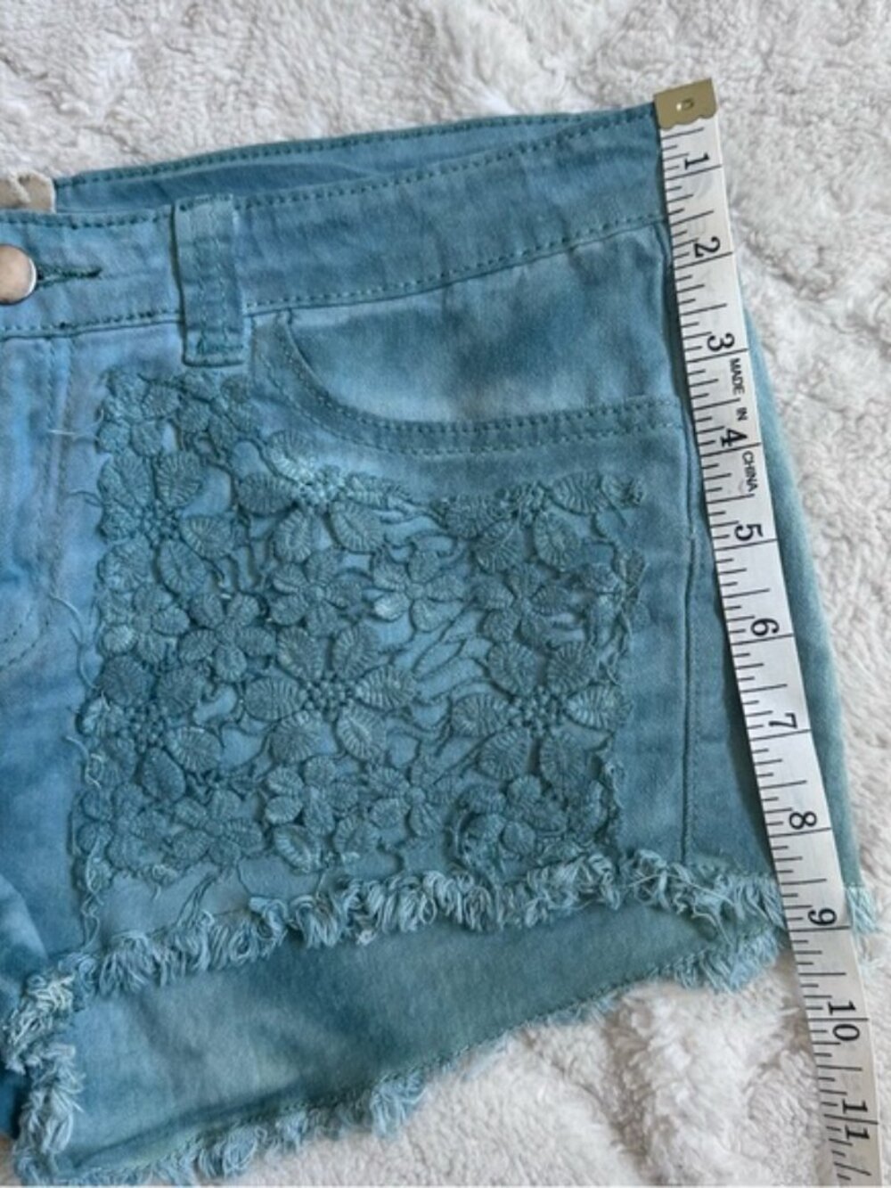 Anthropologie X Black Sheep | Green Floral Lace Front Shorts | Size 29 - Picture 7 of 9